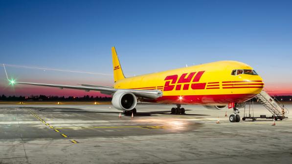 وصول طائرة شحن لشركة DHL الى مطار بيروت