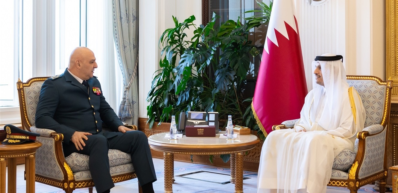تفاصيل زيارة قائد الجيش الى قطر